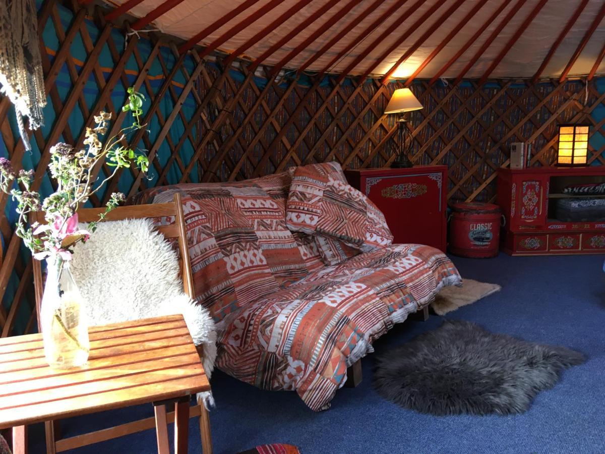 Отель Inch Hideaway Eco Camping Whitegate  Экстерьер фото